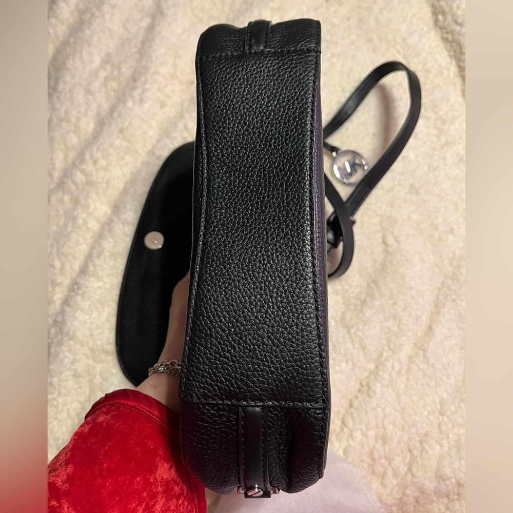 Michael Kors EUC Bedford Legacy Pebbled Leather Flap Crossbody Bag - Picture 7 of 13